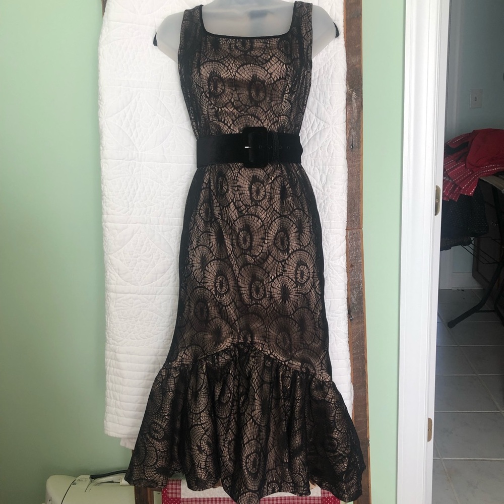 Sexy glamorous champagne gold and black lace mermaid dress